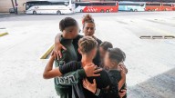 Los menores valencianos secuestrados por su padre en Argelia regresan con su madre: "Ha sido una pesadilla"