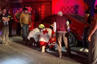 Le cierra el paso a motocicleta y provoca accidente en Saltillo; una menor lesionada