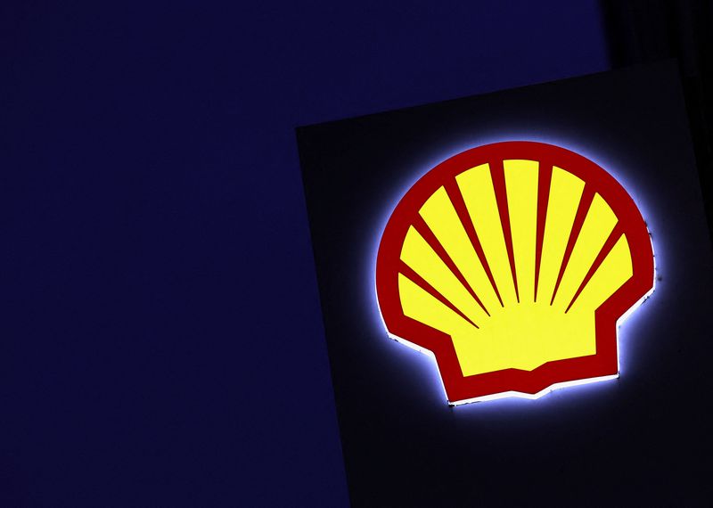 Shell's US executive says Trump's halting of wind projects harms investment, FT reports