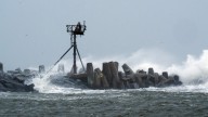 Portions of East Coast slammed by Nor'easter