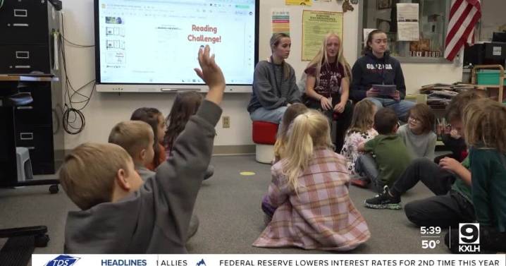 Vigilante Story Squad works to inspire and mentor kindergarteners