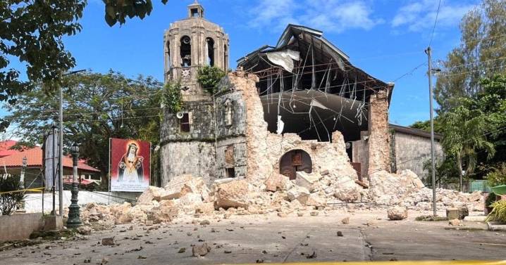 Suman 69 muertos y un millón de familias afectadas tras terremoto de 6.9 en Filipinas