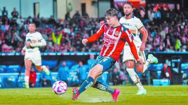 Chivas firma mejor racha de ‘era Milito’ ante Pumas