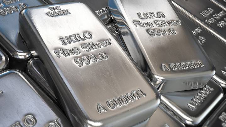'Silver Is Poor Man's Gold': Nilesh Shah Lists Saudi Bank Purchases Among Key Factors Driving The Surge