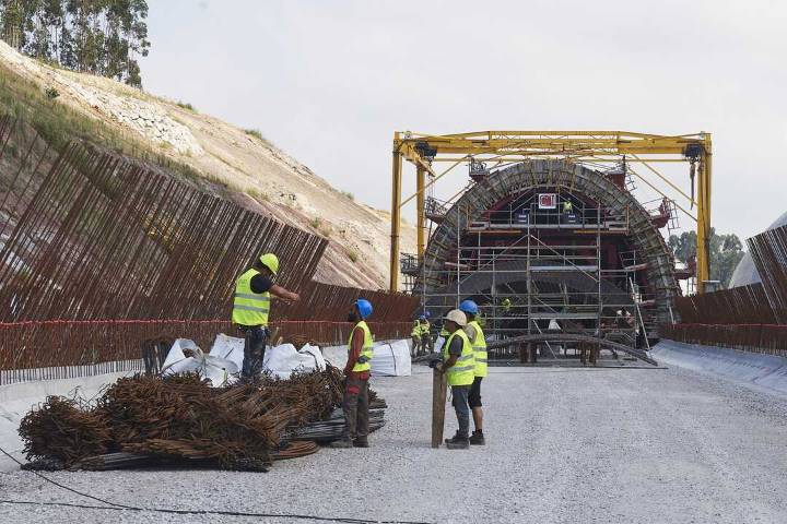 Sube un 13% la licitación de obra pública hasta septiembre, impulsada por las CCAA aunque en Cantabria cae un 21%