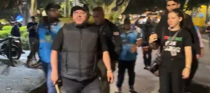 PGN investigará a concejal de Medellín que apareció con un bate en marcha pro Palestina