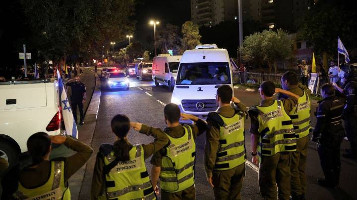 Hamás incluye a un gazatí anónimo entre los cuerpos de los últimos cuatro rehenes devueltos a Israel