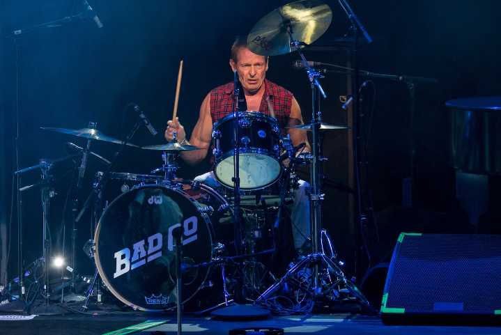 Drummer for legendary rock band confirms they will reunite for Hall of Fame performance