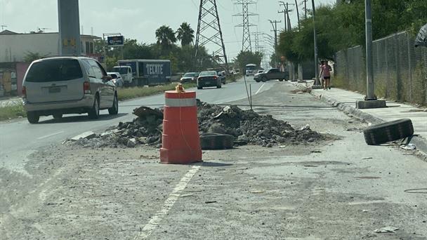 ¡Alerta! dejan ´trampa´ de tierra en avenida