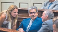 NC y Podemos impulsan una alianza de los grupos a la izquierda del PSOE