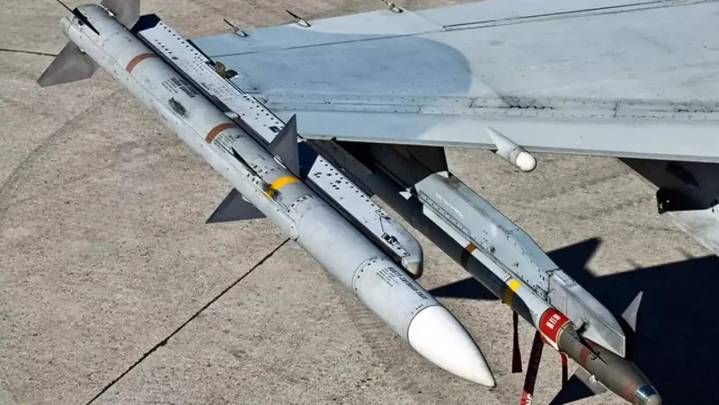America’s AMRAAM missile deal with Pakistan: Why India should worry and how it could shift South Asia’s power balance