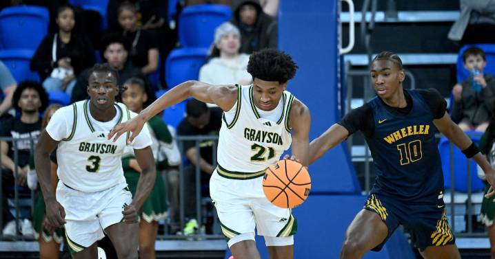 How Jake Wilkins embraces father Dominique’s legacy with Georgia basketball