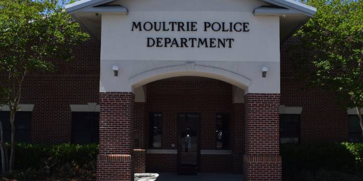 Man killed, 15-year-old critically injured following Sunday morning shooting, Moultrie Police say