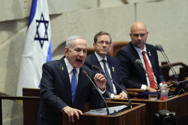 Netanyahu: "Hamás sintió ayer nuestro poder; atacamos Gaza con 153 toneladas de bombas"