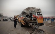 #ÚltimaHora | Aparatoso accidente múltiple sobre el bulevar 2000; dos unidades de transporte de personal y un taxi involucrados