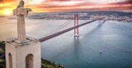 Un Cristo de Franco para el puente de Salazar