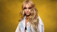Desalojan a Paulina Rubio de su casa por deber más de 100 mil dólares y romper inodoros