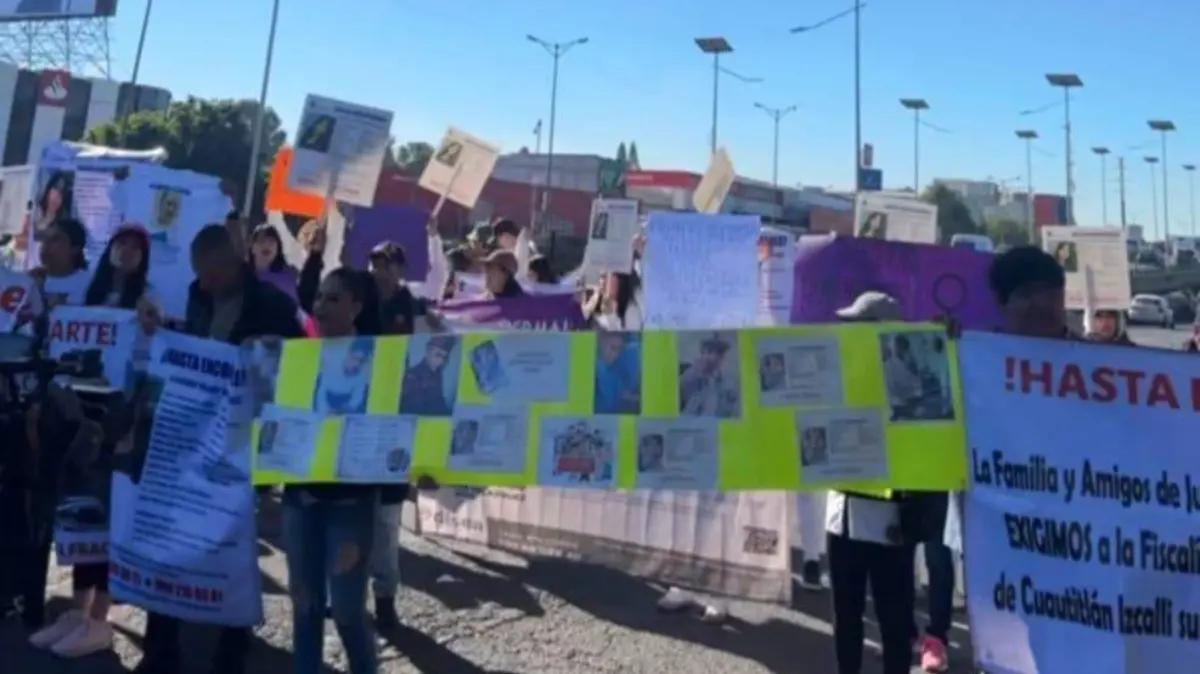 Bloqueo en Periférico Norte por desaparecidos cumple cuatro horas