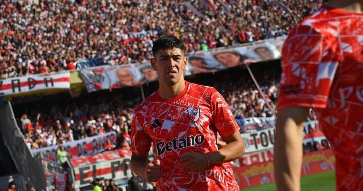 En vivo: con un gol de Maxi Salas, River le gana a Racing por los cuartos de la Copa Argentina