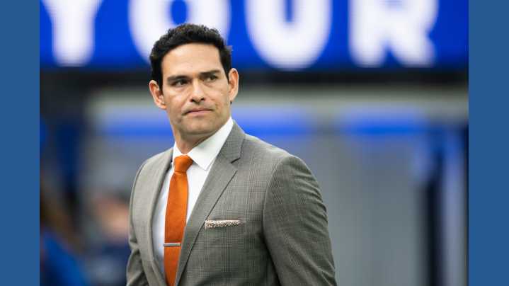 NFL analyst Mark Sanchez arrested while he was hospitalized with stab wounds