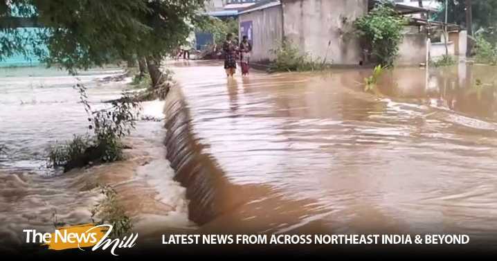 Tamil Nadu: Heavy rain triggers lake overflow in Vellore district