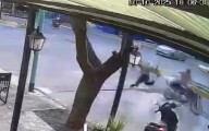 Mujer embestida por una moto en Av. Merlassino sufrió graves heridas