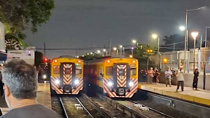 Dos trenes del Ferrocarril Urquiza chocaron en el partido de San Miguel: por el momento se registraron 12 heridos
