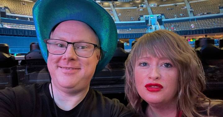 Katy Perry grabs fan's phone at Glasgow OVO Hydro and films herself singing on stage