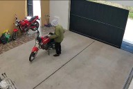Video: robaron una moto en barrio El Perejil y piden colaboración para recuperarla