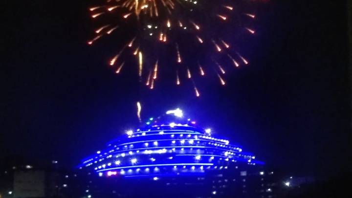 Indignación por acto de inicio anticipado de la Navidad con fuegos artificiales desde El Helicoide, el mayor centro de torturas del régimen de Maduro