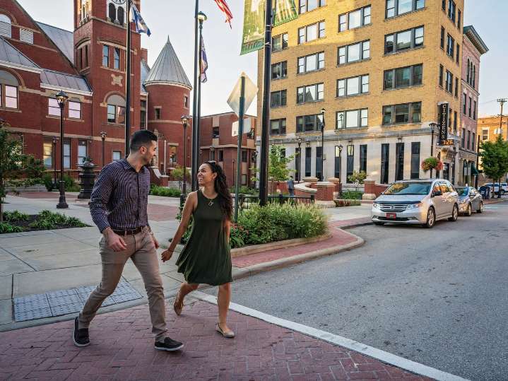 27 cities and towns across the US that offer cash and other perks to people who move there