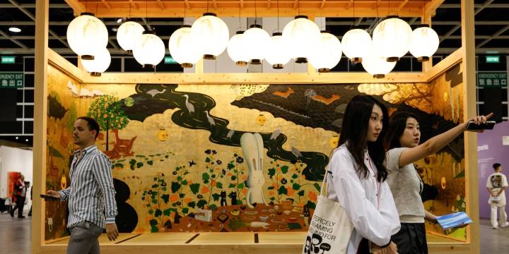 El mercado del arte de Hong Kong en crisis: la caída de subastas y el ascenso de Pekín y Shanghái