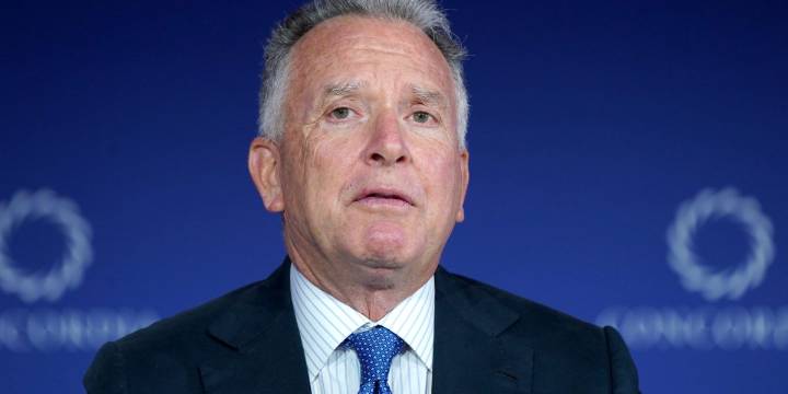 Senate Democrats demand top Trump advisor Steve Witkoff provide details on crypto investments, lack of divestment