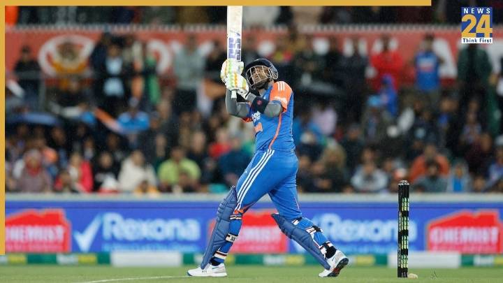 AUS vs IND 1st T20I: Suryakumar Yadav Joins Elite Club With The Likes of Rohit Sharma in Epic Milestone
