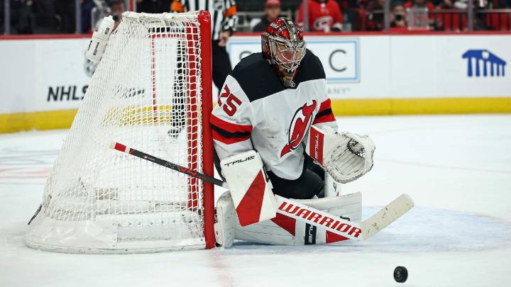 NHL Status Report: Markstrom out 'couple of weeks' for Devils