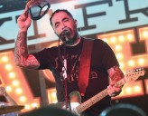 Aaron Lewis of Staind Brings His Solo Country Tour to the Capital Region