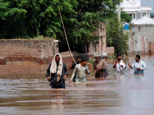 Initial report estimates flood damage in Pakistan at $2.9b: Iqbal