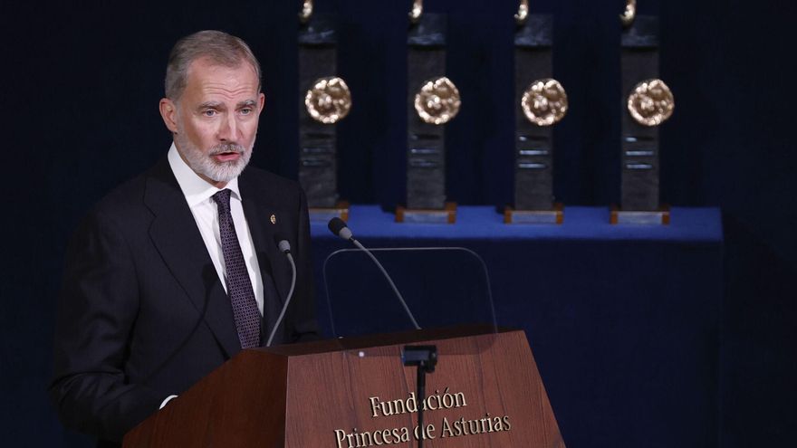 Felipe VI advierte contra los "extremos inquietantes" y apuesta por la educación en valores