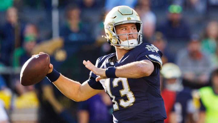 The QB Trust Meter: College quarterbacks who are surging, falling and everything in between