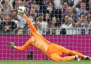 Szczesny da la razón a Flick