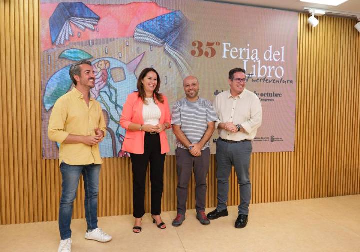 Isaac Rosa, Nieves Concostrina, Nativel Preciado y Kiko Amat en la 35ª Feria del Libro de Fuerteventura