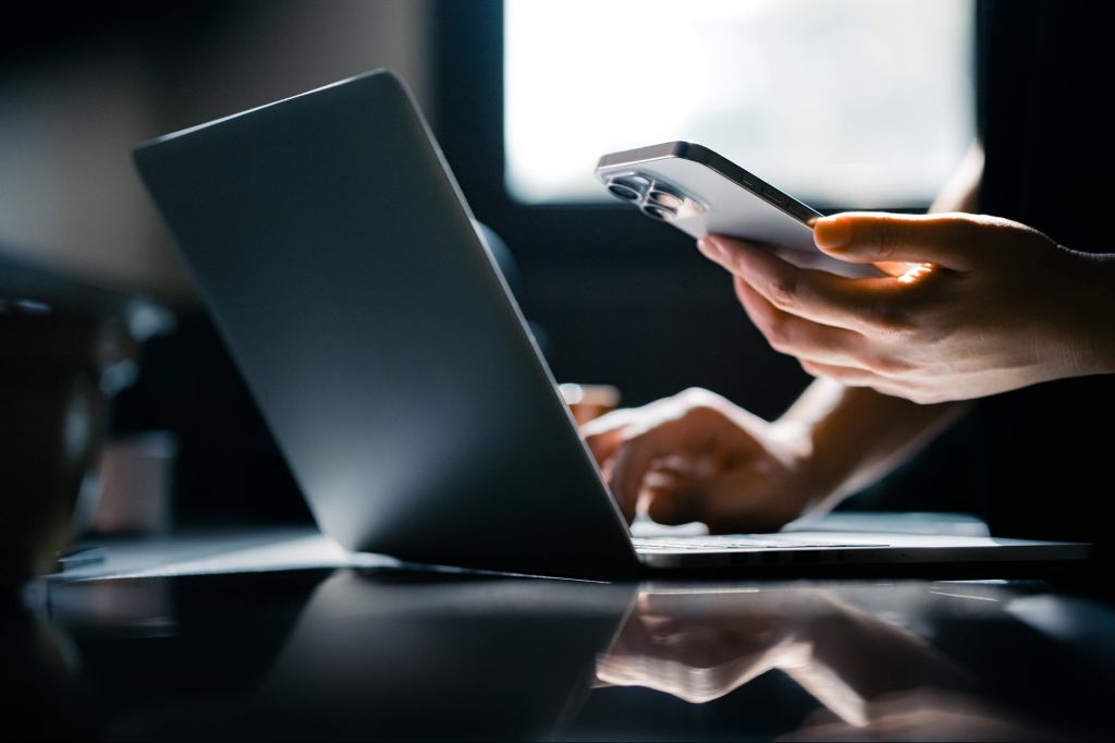 How to Navigate Online Cold Calling and Start Real Conversations