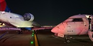 Dos aviones colisionaron mientras rodaban por la pista del aeropuerto LaGuardia en Nueva York