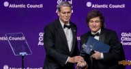 Bessent insiste en que EE UU está listo para ayudar a Argentina