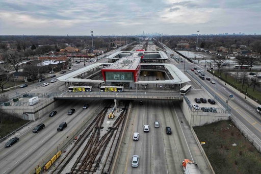 Trump pauses $2.1B for Chicago infrastructure projects, leveraging shutdown to pressure Democrats