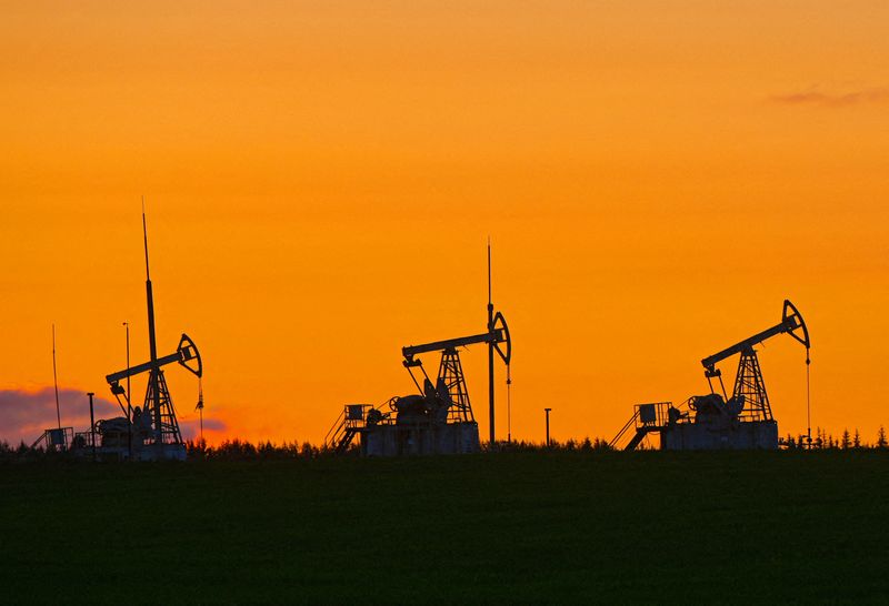 Oil prices extend gains as US sanctions Russia's Rosneft, Lukoil