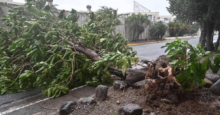 ‘Melissa’ se degrada a huracán categoría 4 a su paso por Jamaica