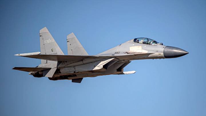 Pekín asegura que uno de sus aviones de combate podría haber derribado un moderno avión F