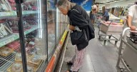 Las ventas en supermercados cayeron en agosto por quinto mes al hilo