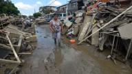 Familias devastadas en Poza Rica esperan más que una despensa